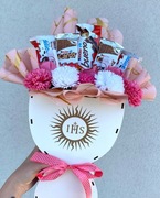 Kielich komunijny słodycze kinder kwiaty mydlane 