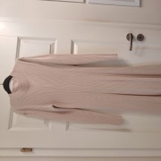 Sukienka dzianinowa H&M prążkowana maxi nude
