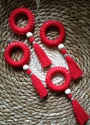 Śliczne drewniane zawieszki choinkowe – 4 sztuki rękodzieło