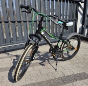 Rower dziecięcy KROSS Mini (20 cali) – Czarno-zielony – Gotowy do jazdy!