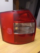 Lampa tylna lewa dymiona audi a4b6 avant 2003r. Stan bdb.