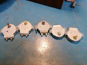 Silniki napędu talerza mikrofali 