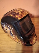 Przyłbica spawalnicza samosciemniajaca.