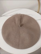 Czapka Beret damski nowy z wełny i  akrylu 