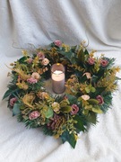 Wianek wieniec stroik na stół drzwi grób cmentarz vintage róże różyczki