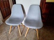 Krzesła skandynawskie szare z drewnianymi nogami