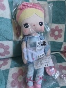 Alicja w krainie czarów Metoo lalka pluszowa 40 cm