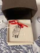 Zawieszka z psem chihuahua APART