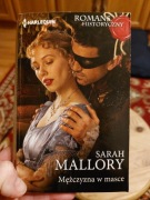 Mężczyzna w masce Sarah Mallory
