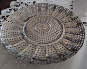 Sitko stalowe do gotowania na parze śr. 28 cm.