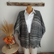 Narzutka damska Dorothy Perkins S/M czarno-biała z frędzlami boho