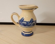Stary dzbanek/mlecznik ceramiczny, ręcznie malowany, wys. 14 cm.