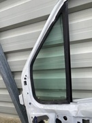 Szyba karoseryjna prawa renault mascott 2002r