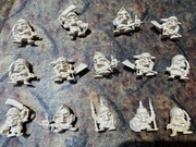 Chibi figurki szkieletów wojowników