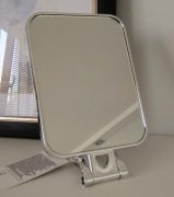 Lusterko kosmetyczne do makijażu dwustronne powiększające