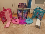 Rozkładana scena dla lalek Barbie 