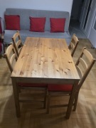 Komplet do salonu - Stół i 4 krzesła 