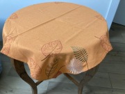 Obrus serweta 82x82 cm haftowany 