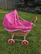 Wózek wiklinowy dla lalek różowy 