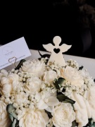 Elegancki bukiet komunijny ze świec i roślin stabilizowanych pamiątka