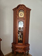 Ekskluzywny zegar stojący w stylu Ludwika XVI – stan muzealny