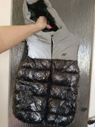 Kamizelka bezrękawnik 4F czarno srebrny 158cm