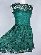 Zielona sukienka damska dziewczęca ażurowa koronkowa firanka taliowana