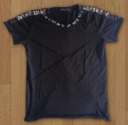 Breezy Koszulka Czarna L Gothic Old English Print Dark Aesthetic Oversize