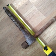 Śruba ze stołu stolarskiego z pokrętłem fi 27.7 dł. 34