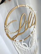 Łapacz snów z imieniem i kwiatami suszonymi 30 cm średnicy, makrama