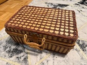 Kosz piknikowy wiklinowy z wyposażeniem