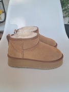 nowe buty śniegowce rozmiar z metki 37 ale to raczej 36 brak metki 