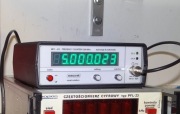 Miernik czestotliwości ~2kHz - 1200MHz z matematyką +/- 0-100MHz
