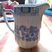 Biały porcelanowy mlecznik  Sorau  Portland - (china blau)