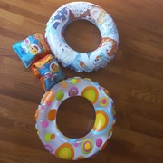 Koła dmuchane dla dzieci, rękawki do pływania, okulary, czepek