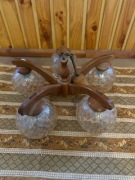 lampa drewniana wisząca tcztery klosze    szkło