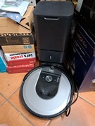 iRobot roomba i7 ze stacją. 