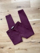 Bordowe materiałowe spodnie chino Pull&Bear