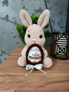 Ręcznie robiony zajączek wielkanocny z Kinder Niespodzianką