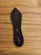 Skórka pasek zapinka na odznakę blachę 