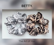 Zestaw prezentowy wężowych scrunchie Dzień Kobiet 