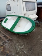 łódka wędkarska z wyposażeniem