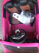 Samochodzik elektryczny