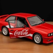 BMW E30 M3 Coca-Cola 1:24 – Metal Die-Cast, Otwierane Drzwi, Nowy