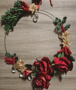 Wianek na drzwi, nad kominek. Koło, obręcz, stroik