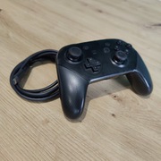 Nintendo Switch Pro Controller bezprzew. + kabel