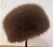 Futrzasta czapeczka bojarówka puchata na zimę modna traperska traperka