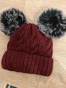 Czapka z pomponami bordowa