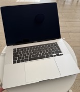Laptop Apple Macbook Pro 16 2019 A2141 i7 2,6 16GB 512GB SSD MacOS Tahoe