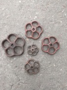 Stare żeliwne pokrętła zaworów wodnych loft ozdoba